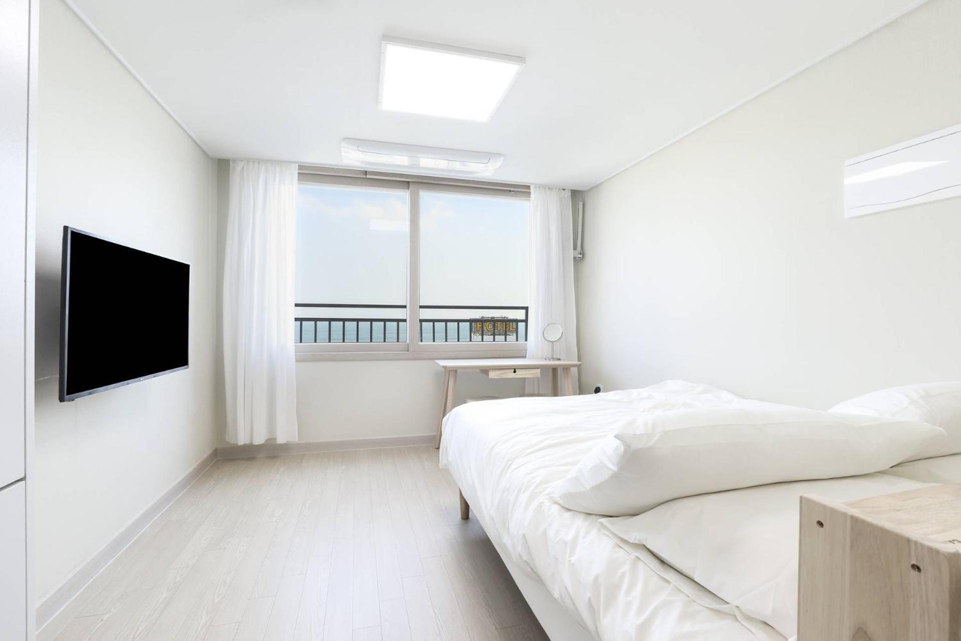The First Ocean Songjeong Hotel Busan Exterior photo