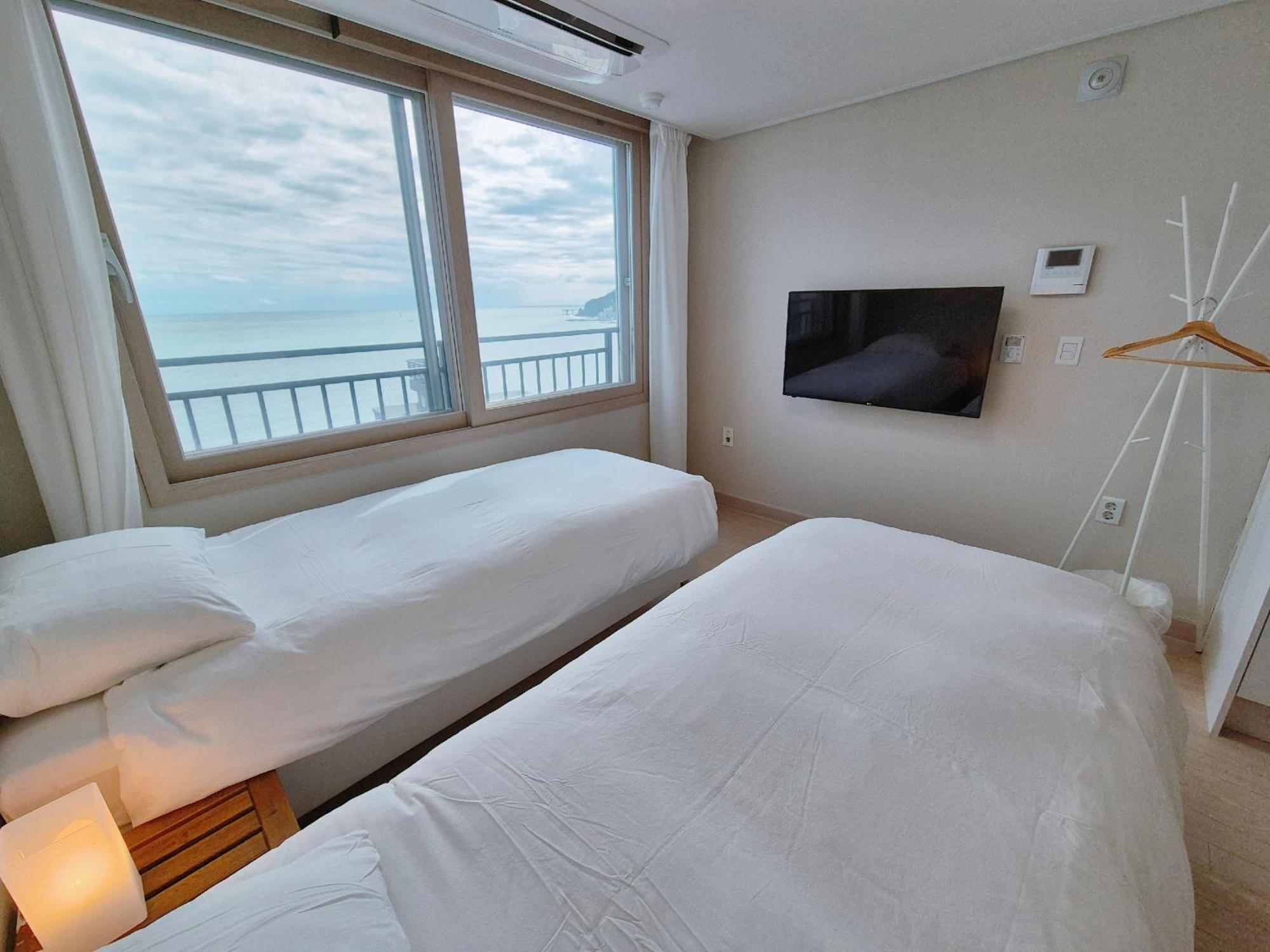 The First Ocean Songjeong Hotel Busan Exterior photo