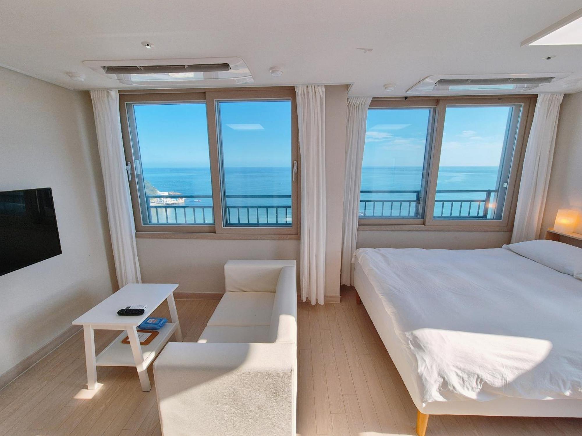 The First Ocean Songjeong Hotel Busan Exterior photo